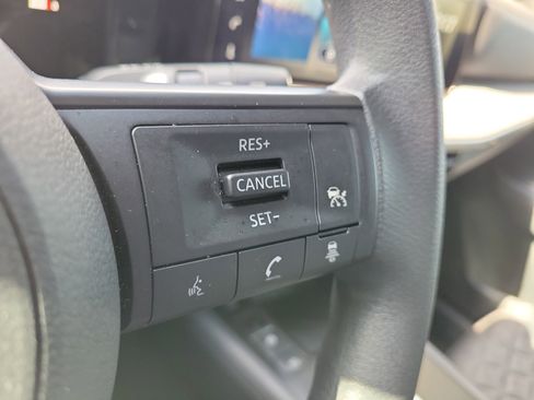 Certified 2025 Nissan Kicks SV FWD image 23
