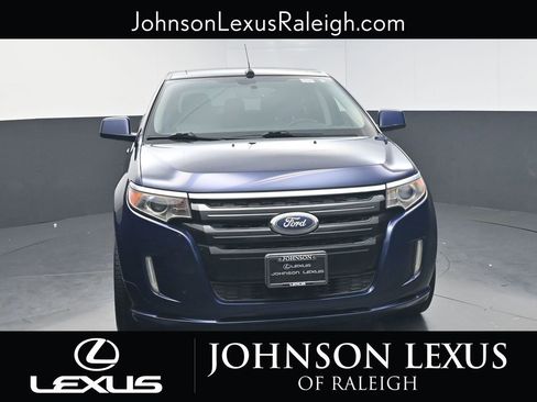 Used 2011 Ford Edge Sport w/ Driver Entry Pkg image 4
