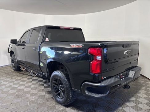Used 2021 Chevrolet Silverado 1500 Custom Trail Boss w/ Midnight Edition AWD/4WD image 4