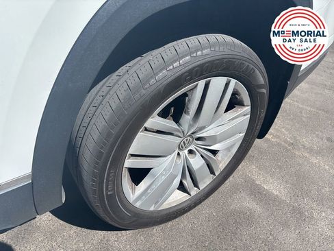 Used 2019 Volkswagen Atlas SEL Premium AWD/4WD image 2
