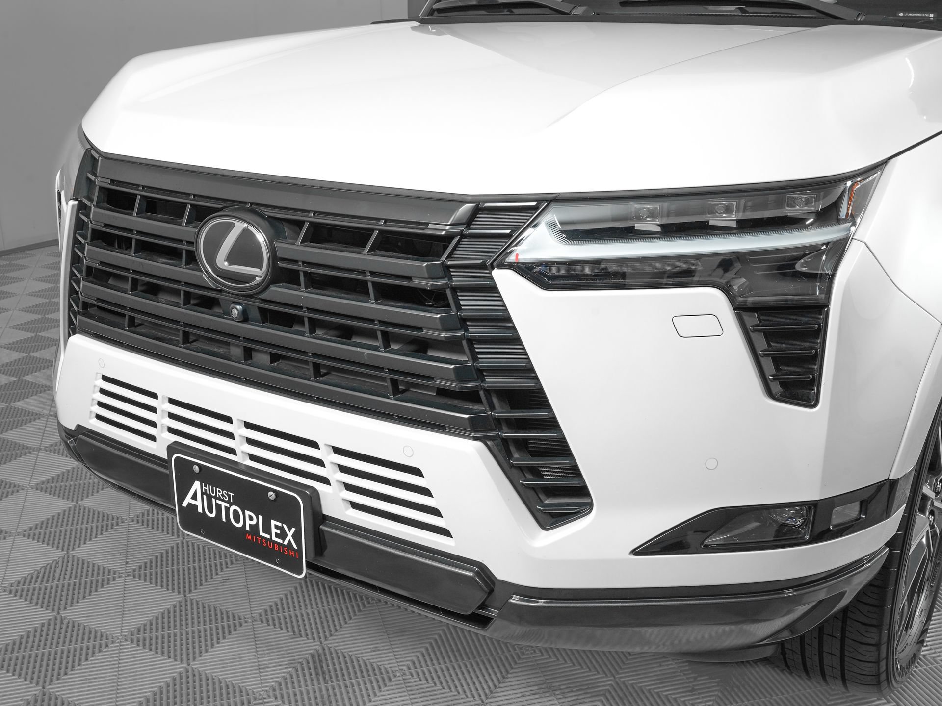 Used 2024 Lexus GX 550 w/ Accessory Package (2T) AWD/4WD image 34
