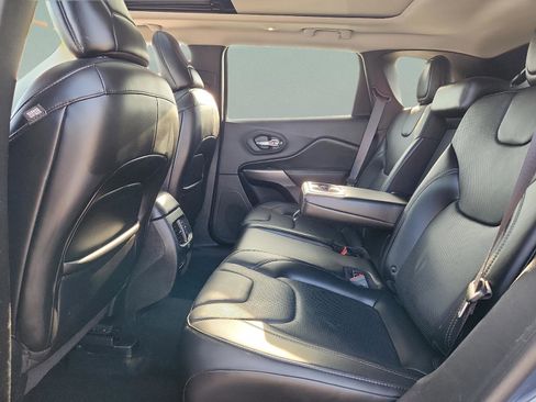 Certified 2019 Jeep Cherokee Limited image 8