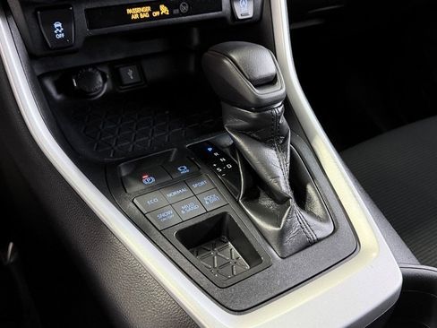 Used 2020 Toyota RAV4 LE w/ All Weather Liner Package image 29