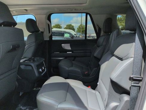 New 2025 Ford Expedition Max Active image 14