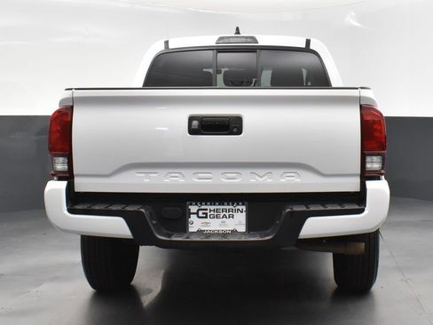 Used 2022 Toyota Tacoma SR w/ SR Convenience Package RWD image 6