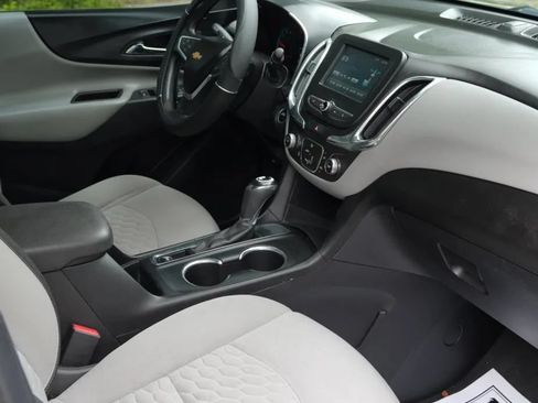 Used 2018 Chevrolet Equinox LS FWD image 9