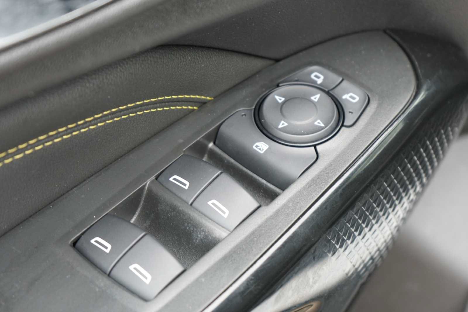 Used 2025 Chevrolet Trax LT FWD image 16