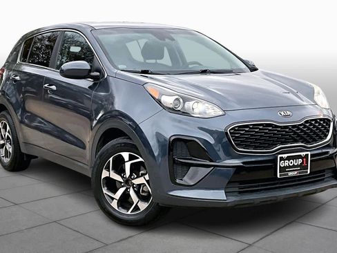 Used 2020 Kia Sportage LX image 2