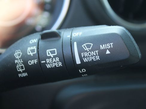 Used 2022 Jeep Wrangler Unlimited Sahara w/ Cold Weather Group image 31