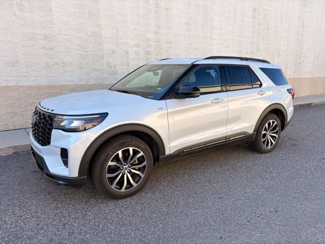 Used 2026 Ford Explorer ST-Line AWD/4WD image 1