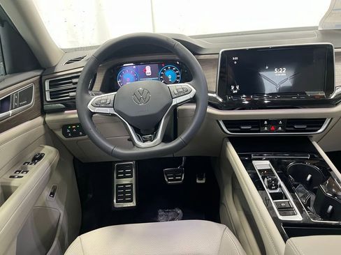 New 2026 Volkswagen Atlas SEL Premium R-Line image 18