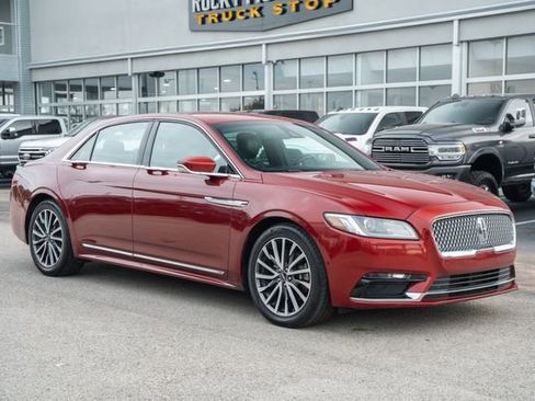 Used 2017 Lincoln Continental Select w/ Technology Package image 3