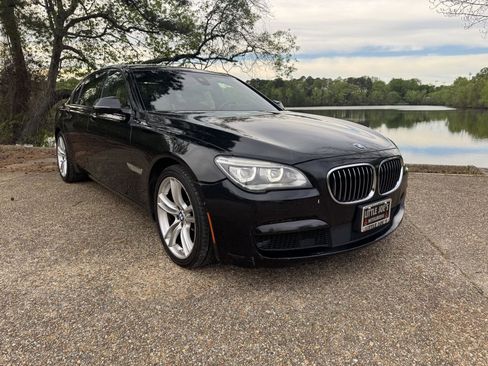 Used 2014 BMW 750Li image 1