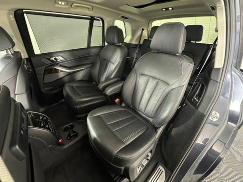 Used 2021 BMW X7 xDrive40i w/ Premium Package AWD/4WD image 34