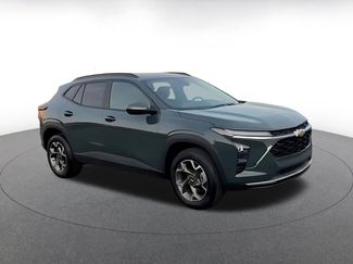 Used 2025 Chevrolet Trax LT w/ LT Convenience Package video 2