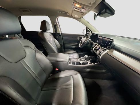 Certified 2022 Kia Sorento S image 28