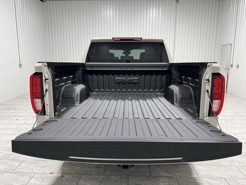 New 2026 GMC Sierra 1500 SLE image 25