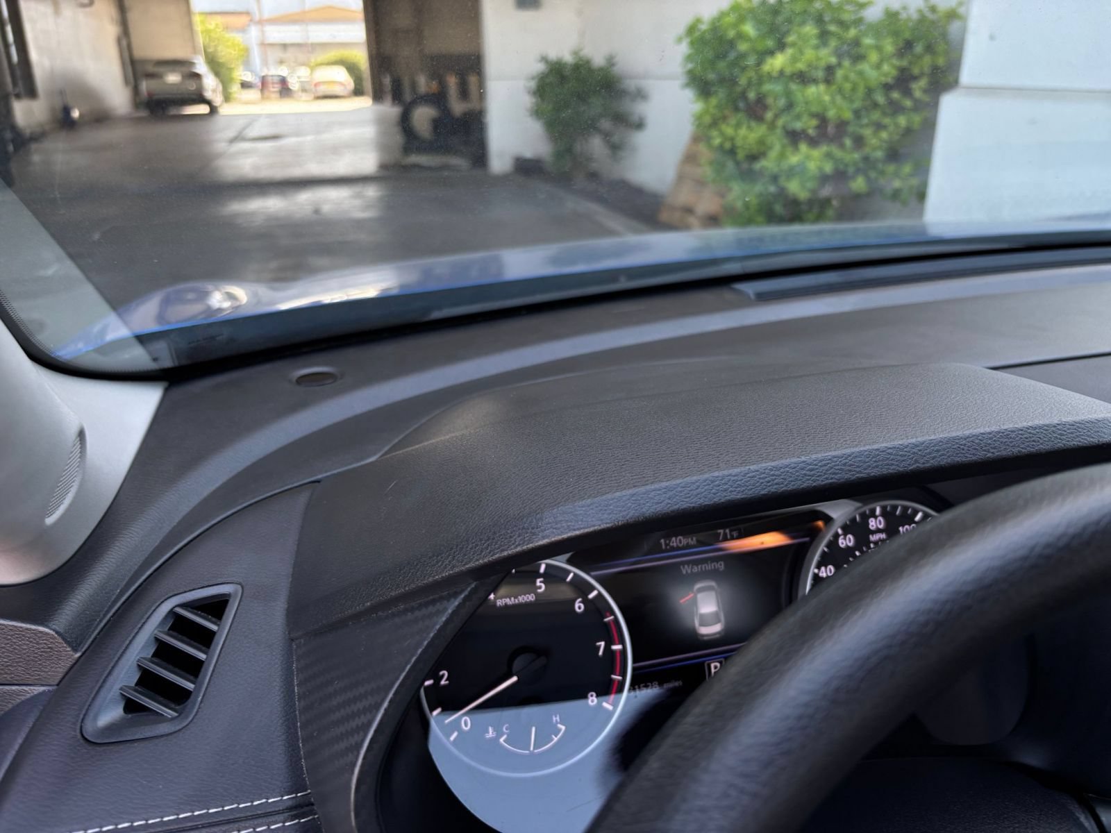 Used 2025 Nissan Sentra SV FWD image 32