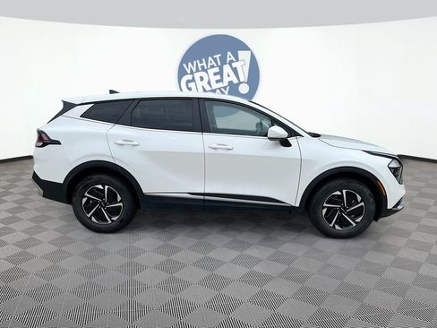 Used 2023 Kia Sportage LX AWD/4WD image 4