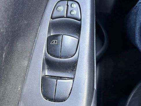 Used 2016 Nissan Sentra SR FWD image 23