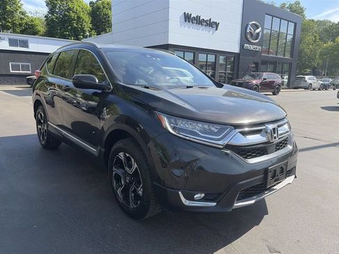 Used 2019 Honda CR-V Touring image 2