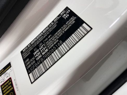 Used 2024 Mercedes-Benz GLE 350 4MATIC image 36