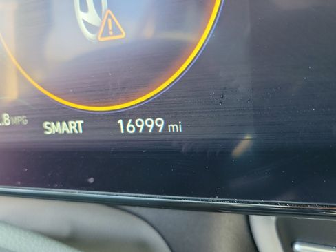 Used 2024 Hyundai Elantra SEL image 22