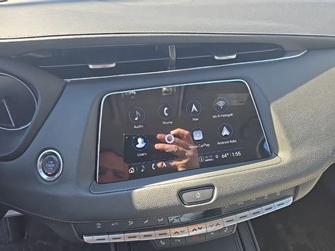 Used 2023 Cadillac XT4 Luxury w/ Cold Weather Package image 6