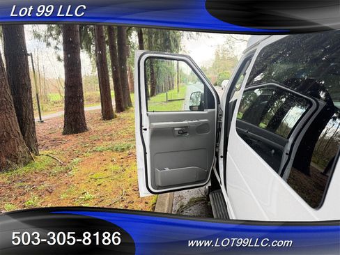 Used 2005 Ford E-150 and Econoline 150 Wagon image 30