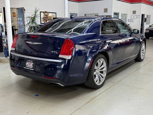 Used 2015 Chrysler 300 C Platinum w/ Harman/Kardon Audio Group RWD image 2