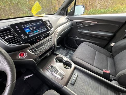 Certified 2022 Honda Pilot Sport image 26