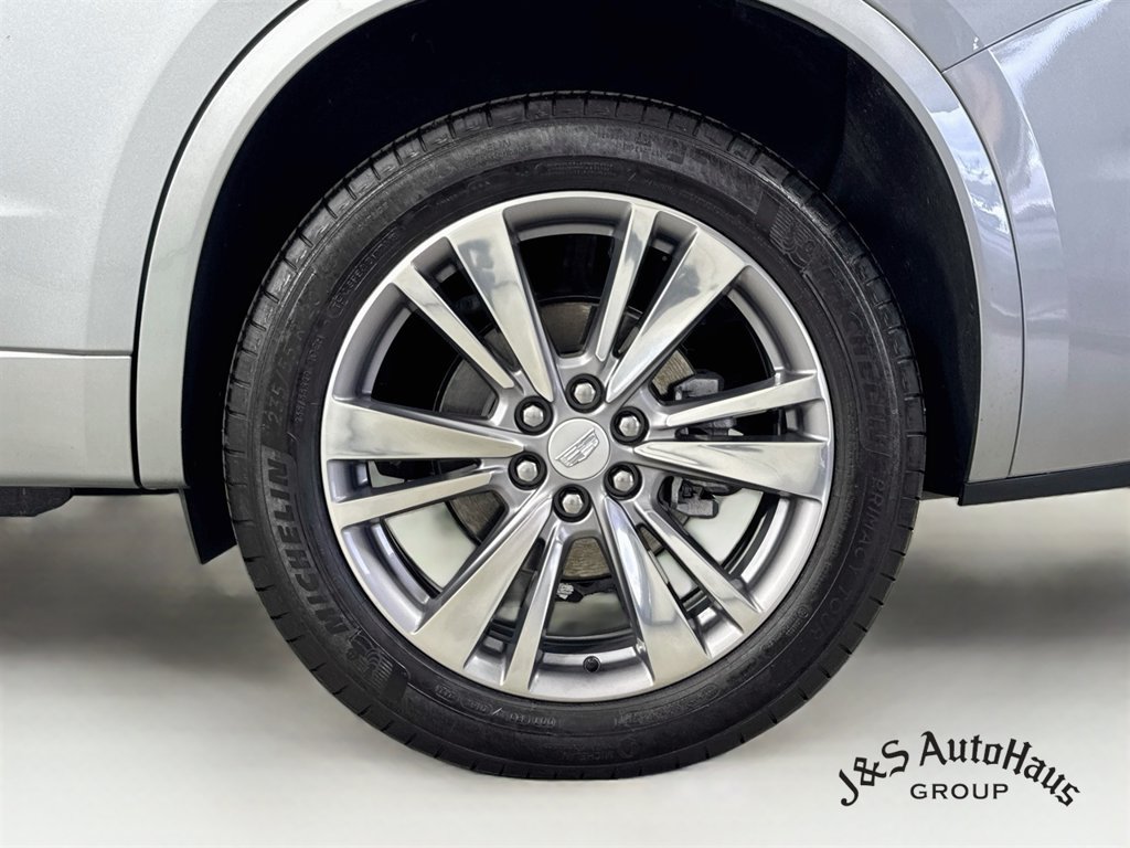 Used 2025 Cadillac XT6 Premium Luxury AWD/4WD image 41