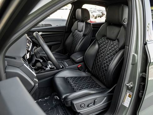 Used 2023 Audi SQ5 Prestige w/ Prestige Package AWD/4WD image 13