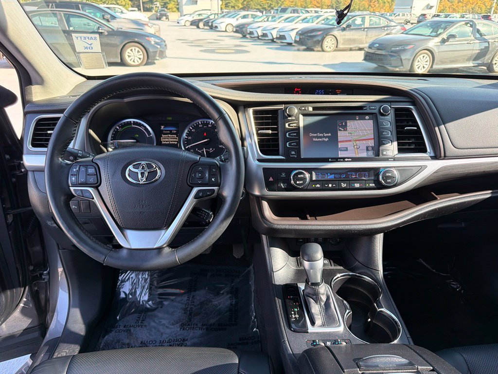 Used 2017 Toyota Highlander Limited Platinum w/ Carpet Mat Package AWD/4WD image 14
