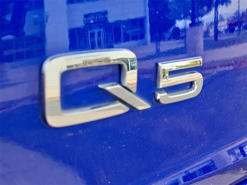Used 2021 Audi Q5 e Prestige image 16