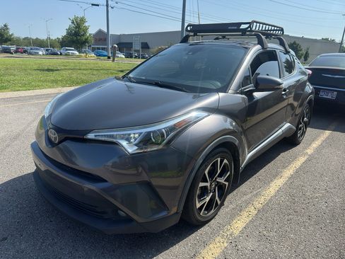 Used 2018 Toyota C-HR XLE FWD image 8