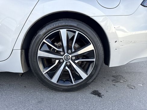 Used 2021 Nissan Maxima 3.5 SV w/ Floor Mat Group image 3