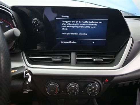 Certified 2024 Chevrolet Trax RS w/ Driver Confidence Package image 34