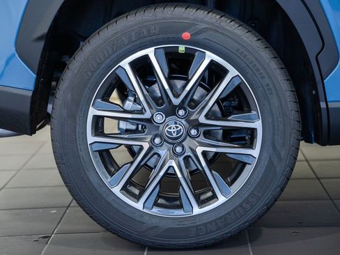 New 2026 Toyota Corolla Cross XLE AWD/4WD image 18