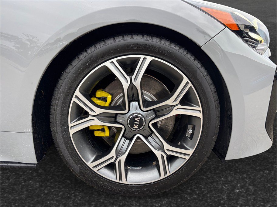 Used 2022 Kia Stinger GT-Line w/ Sun & Sound Package RWD image 13