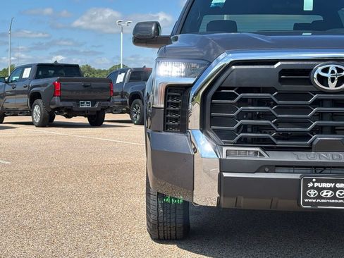 New 2026 Toyota Tundra SR5 AWD/4WD image 4