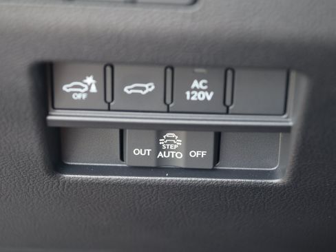 Used 2026 Lexus GX 550 w/ Accessory Package (2T) AWD/4WD image 17