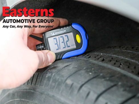 Used 2023 Chevrolet Equinox LT image 28