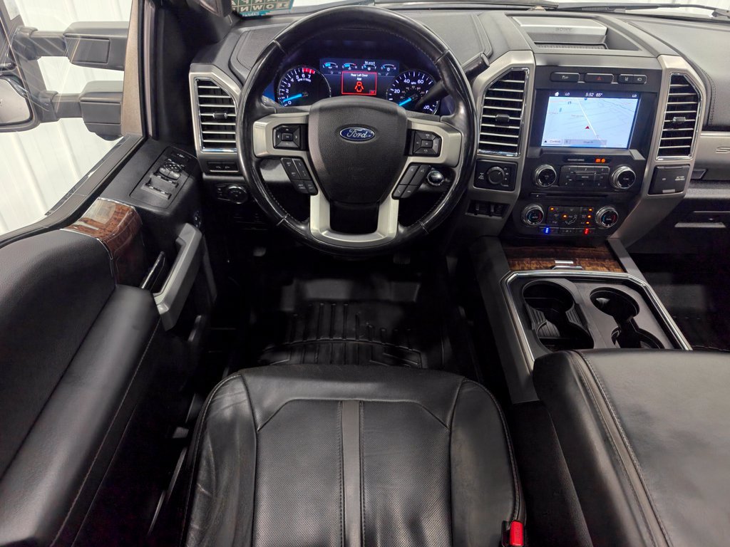 Used 2017 Ford F250 Platinum w/ Platinum Ultimate Package AWD/4WD image 4