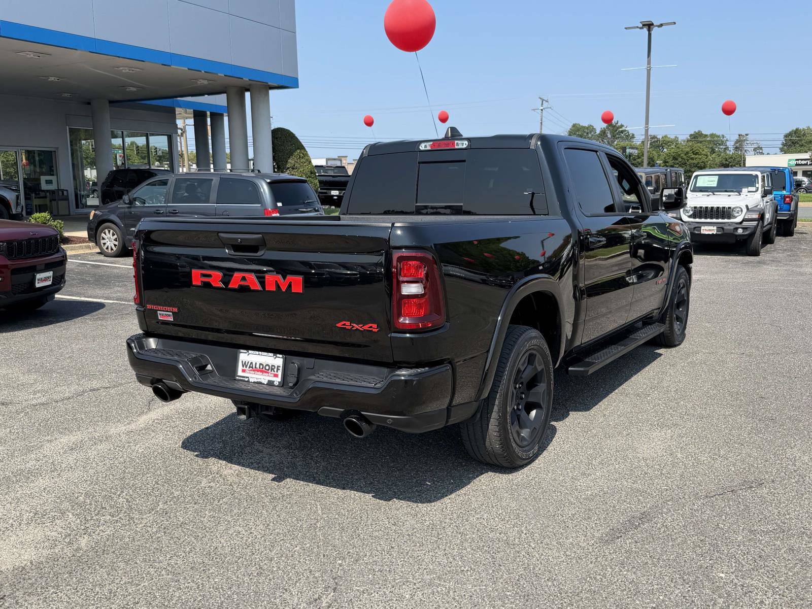 Used 2025 RAM 1500 Big Horn AWD/4WD image 2