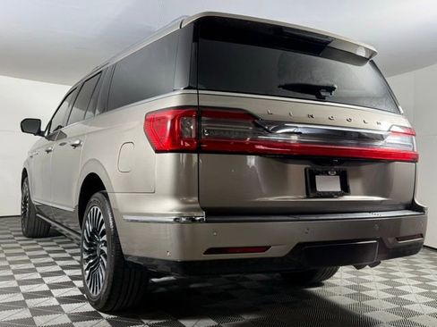 Used 2020 Lincoln Navigator L Reserve w/ Luxury Package image 4