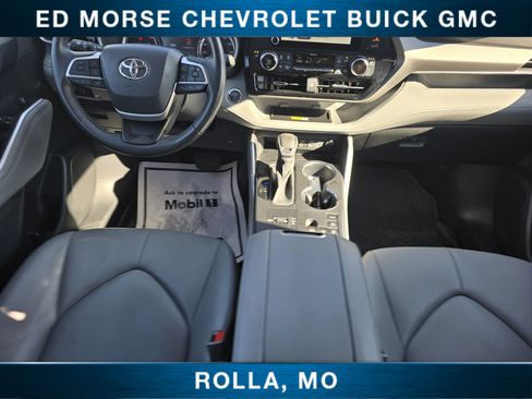 Used 2023 Toyota Highlander XLE image 25