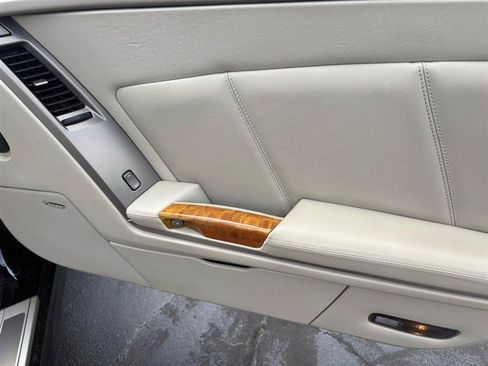 Used 2005 Cadillac XLR RWD image 19