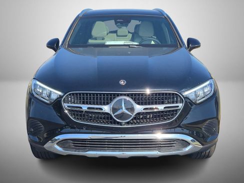 Used 2025 Mercedes-Benz GLC 300 4MATIC image 8