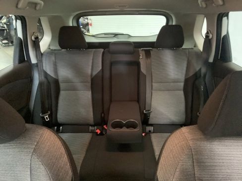 Used 2023 Nissan Rogue SV image 35